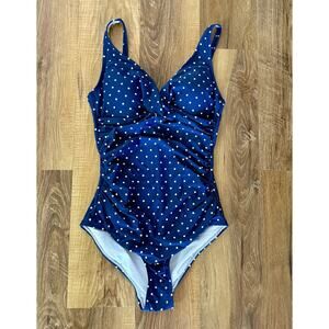 Nip‎ Tuck Swim Women’s Cup Navy Polka Dot One Piece Swimsuit Size 6 Ruche EUC